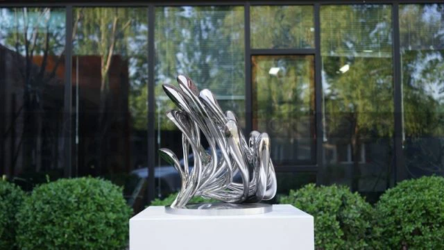 Художественная скульптура из нержавеющей стали